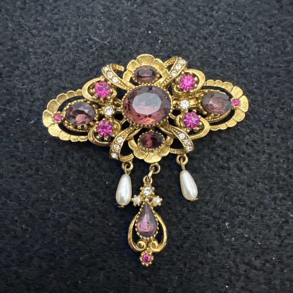 ART Arthur Pepper Victorian Revival Gold Purple Rhinestones Brooch EUC Glows